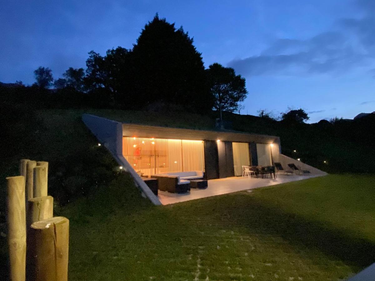 La Casa De Hierba - Casa De Campo De Diseno Con Jardin Y Wifi Cerca De Las Playas De Llanes Exterior photo